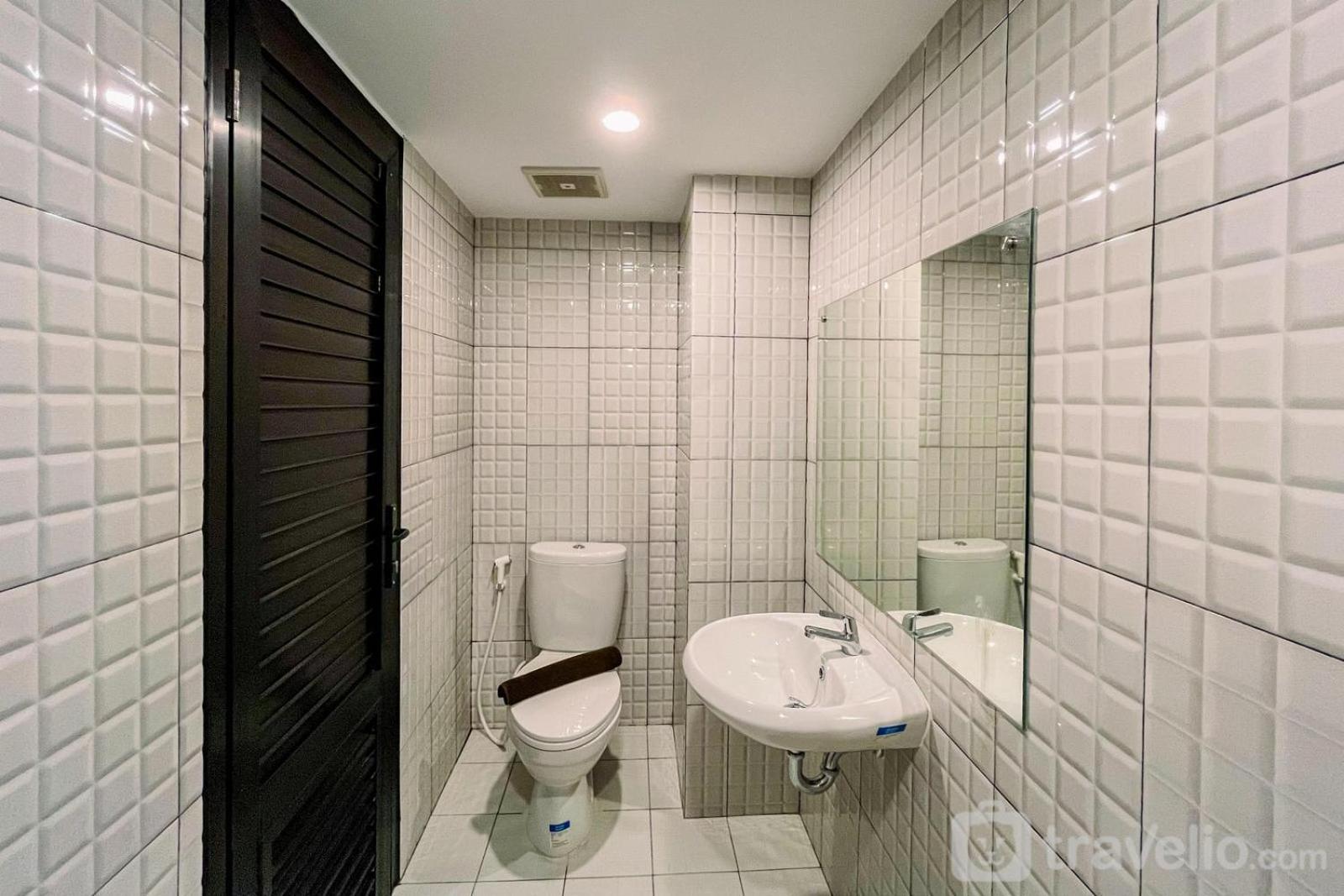 And Cozy De Prima By Travelio Apartemen *